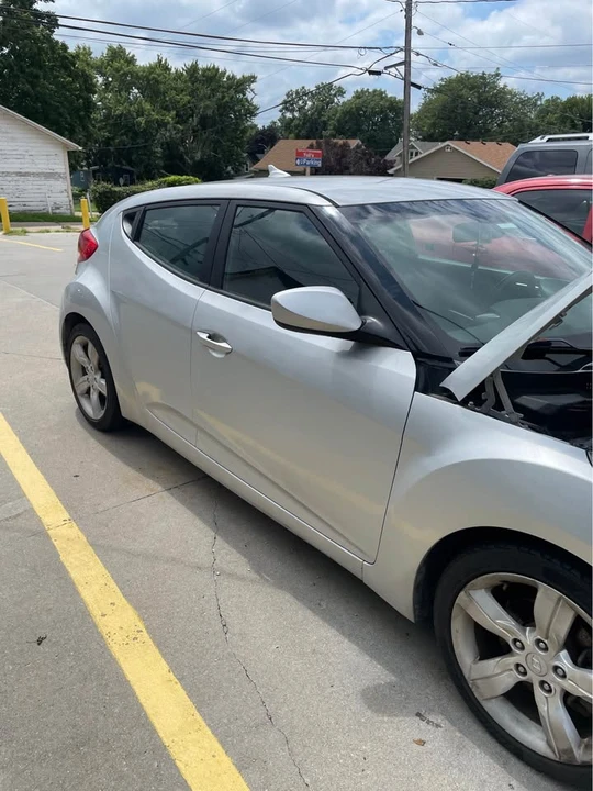 2015 Hyundai Veloster - Image 2 of 6