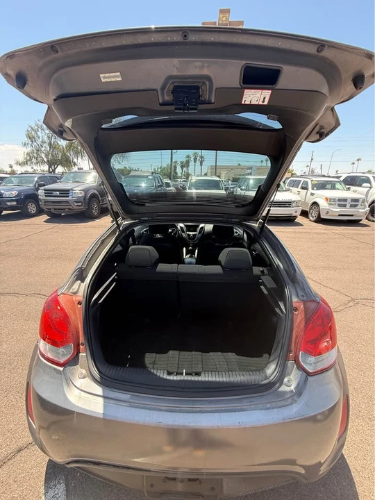 2015 Hyundai Veloster - Image 8 of 9