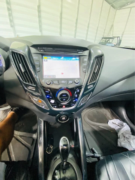 2015 Hyundai Veloster - Image 11 of 13