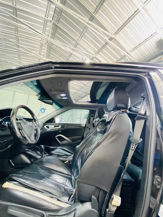 2015 Hyundai Veloster - Image 10 of 13