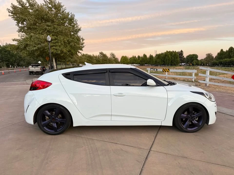 2015 Hyundai Veloster - Image 7 of 15