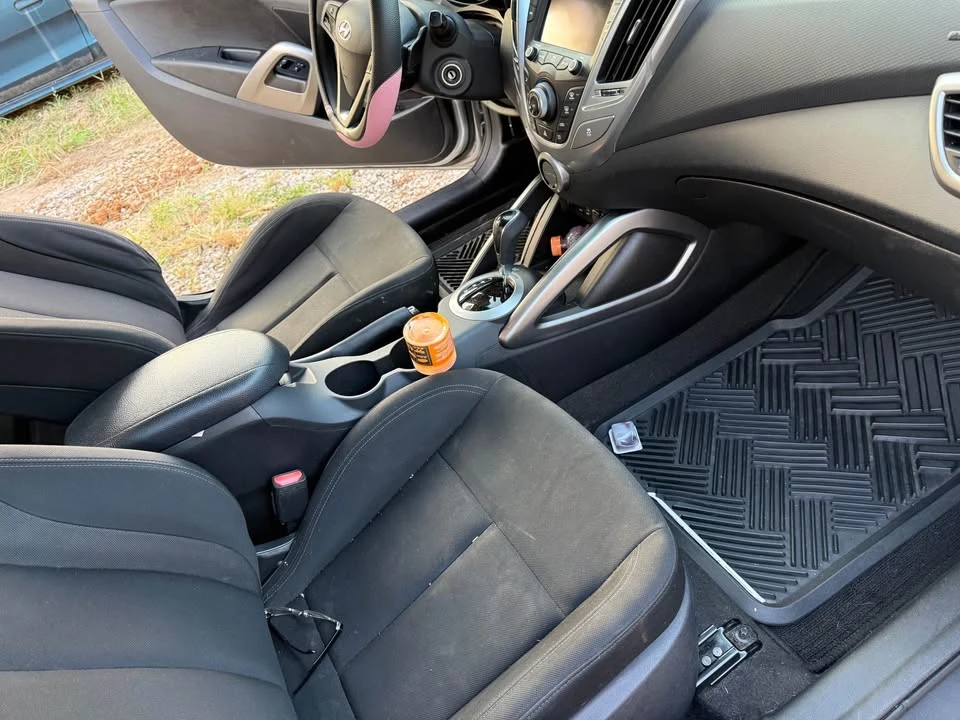 2015 Hyundai Veloster - Image 6 of 8