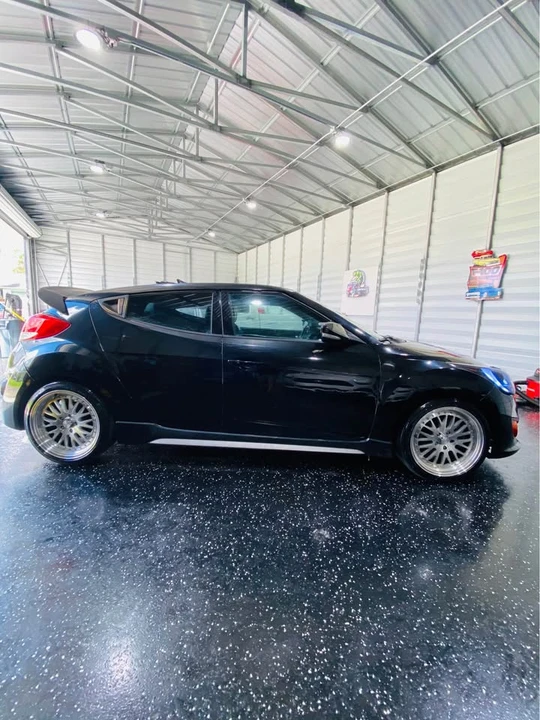 2015 Hyundai Veloster - Image 2 of 13