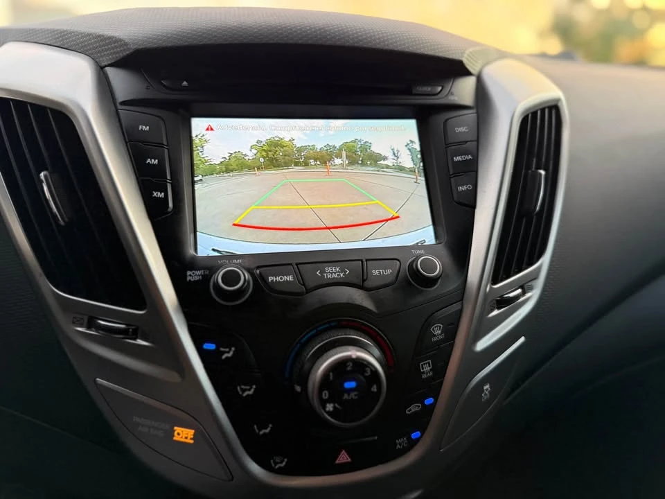 2015 Hyundai Veloster - Image 14 of 15