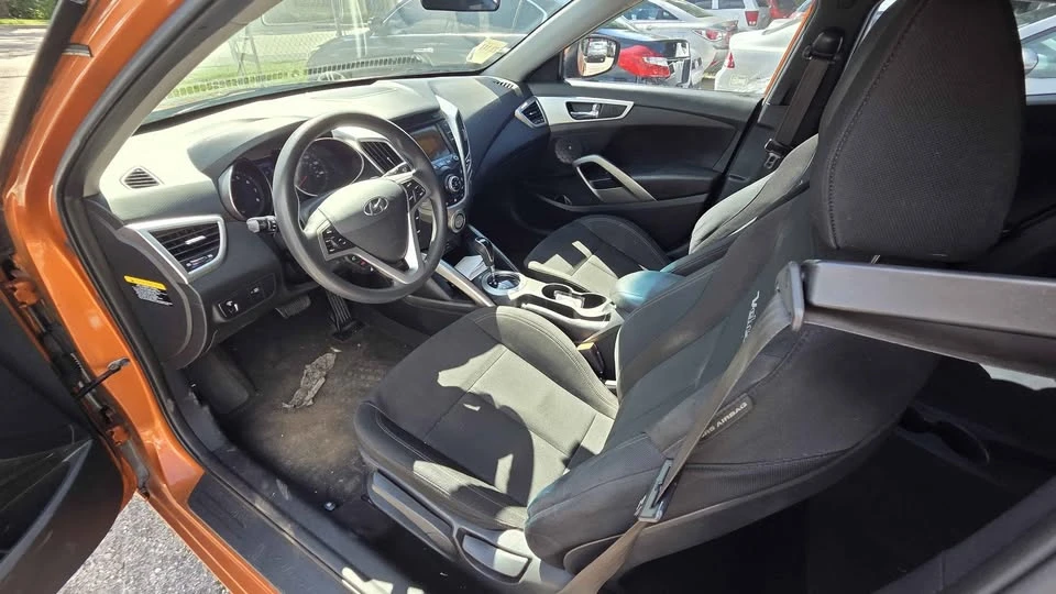 2015 Hyundai Veloster - Image 8 of 8