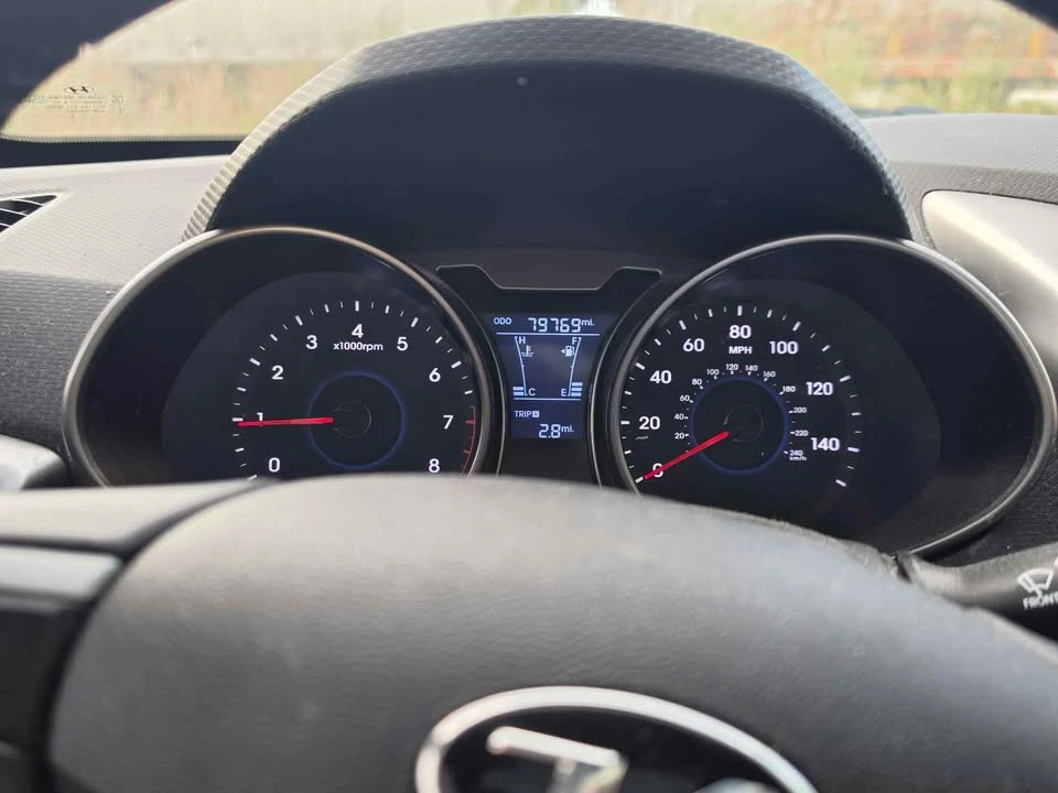 2015 Hyundai Veloster - Image 6 of 8