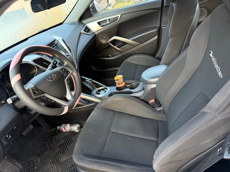 2015 Hyundai Veloster - Image 4 of 8