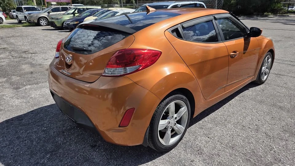 2015 Hyundai Veloster - Image 5 of 8