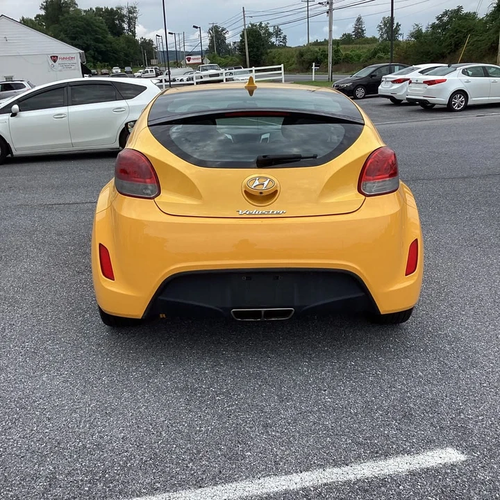 2015 Hyundai Veloster - Image 9 of 15