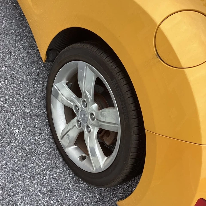 2015 Hyundai Veloster - Image 12 of 15