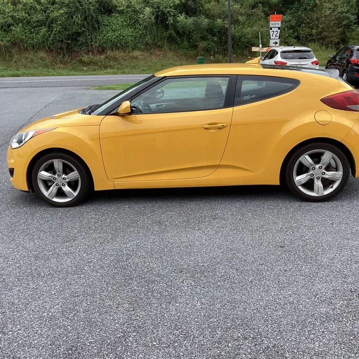 2015 Hyundai Veloster - Image 8 of 15