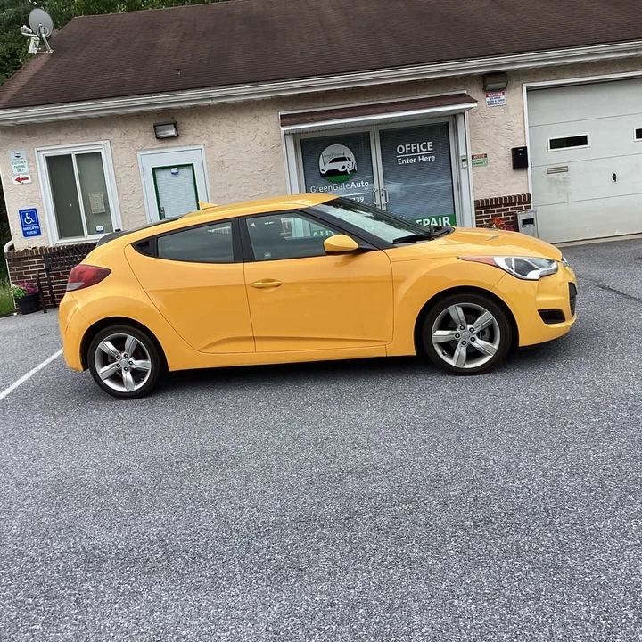 2015 Hyundai Veloster - Image 2 of 15