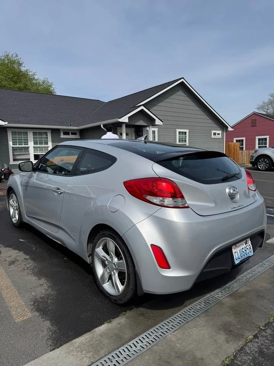 2015 Hyundai Veloster - Image 4 of 6