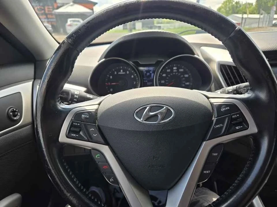 2015 Hyundai Veloster - Image 11 of 20