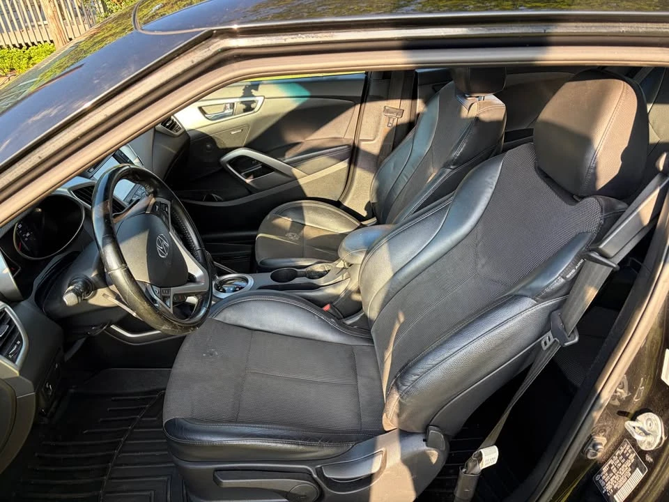 2015 Hyundai Veloster - Image 6 of 10