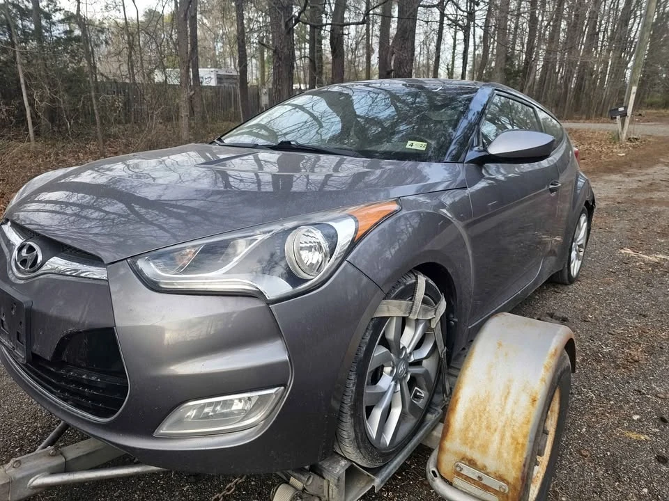 2015 Hyundai Veloster - Image 3 of 9