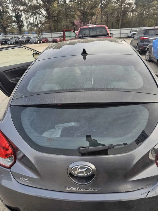 2015 Hyundai Veloster - Image 5 of 9