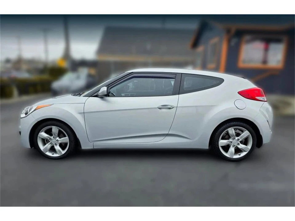 2015 Hyundai Veloster - Image 2 of 19