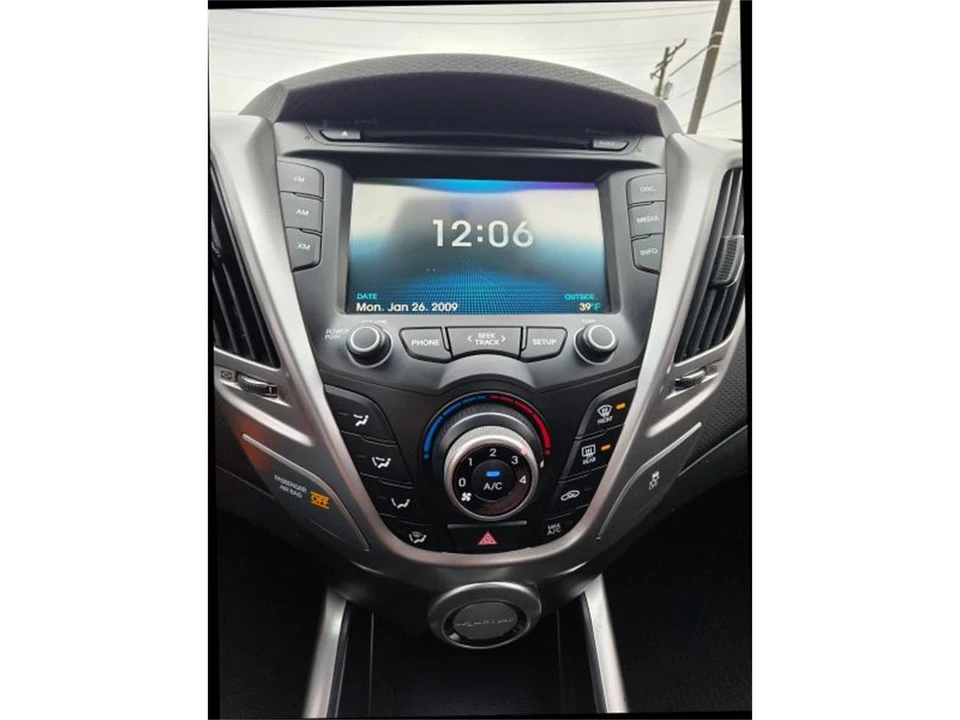 2015 Hyundai Veloster - Image 15 of 19