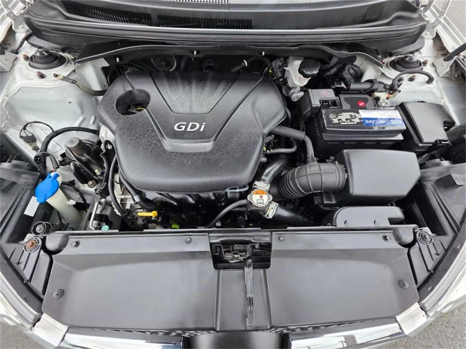 2015 Hyundai Veloster - Image 18 of 19