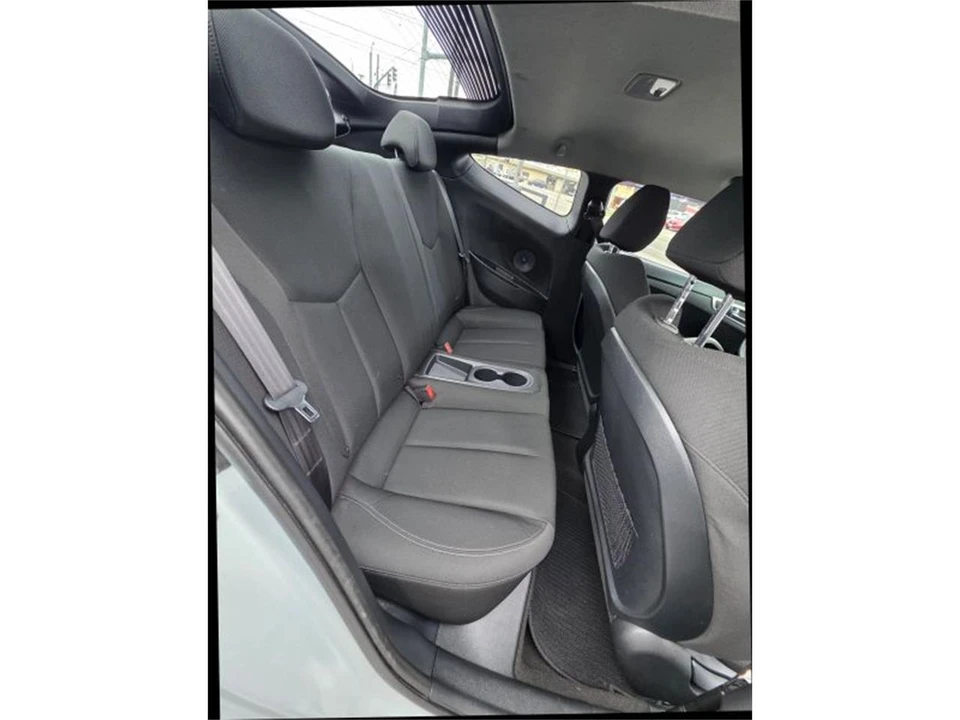 2015 Hyundai Veloster - Image 11 of 19