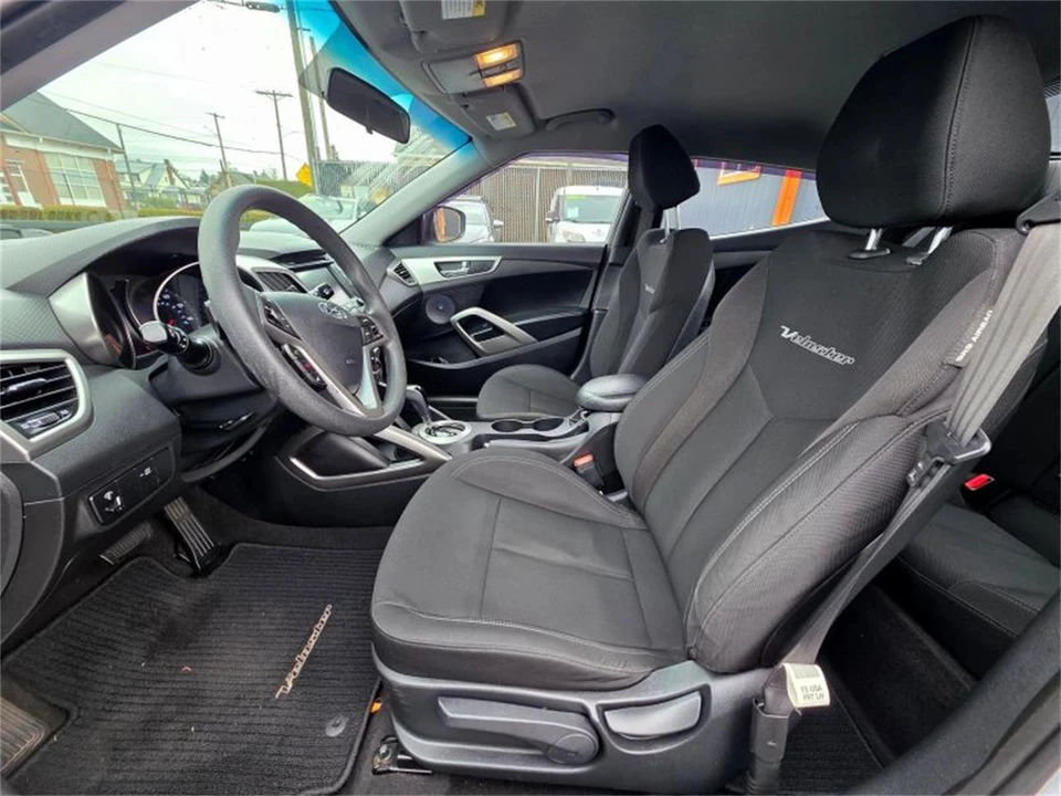 2015 Hyundai Veloster - Image 9 of 19