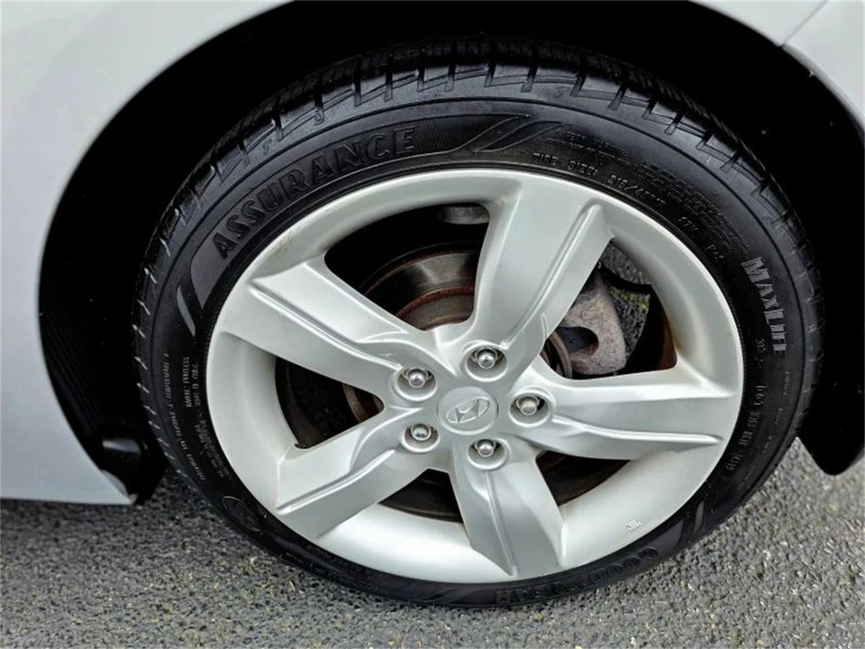 2015 Hyundai Veloster - Image 19 of 19