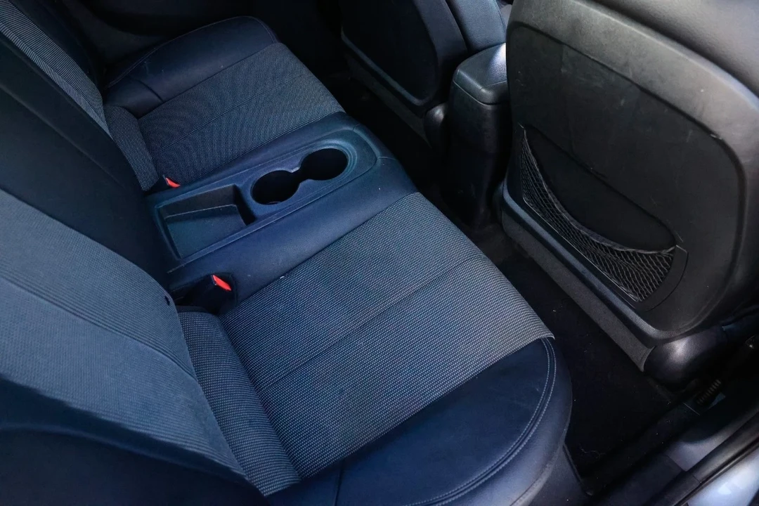 2015 Hyundai Veloster - Image 12 of 12