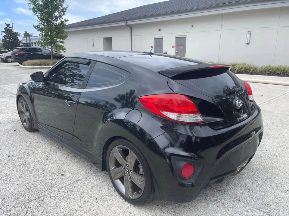 2015 Hyundai Veloster - Image 3 of 10