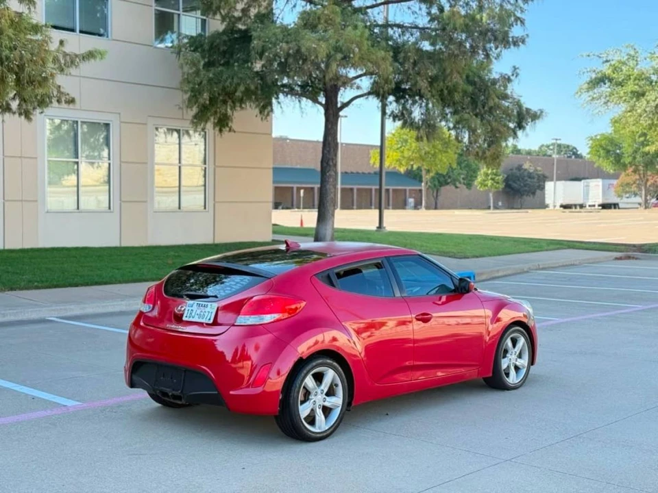 2015 Hyundai Veloster - Image 6 of 15
