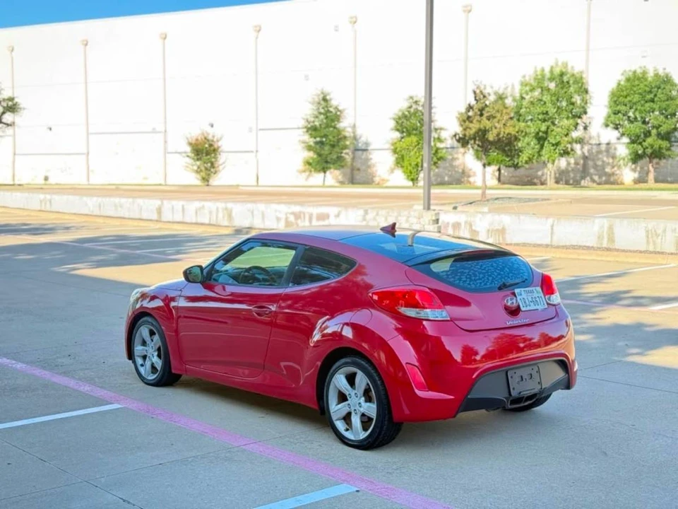 2015 Hyundai Veloster - Image 4 of 15
