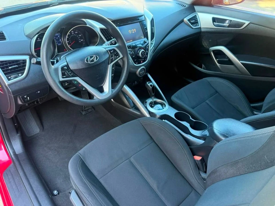 2015 Hyundai Veloster - Image 14 of 15