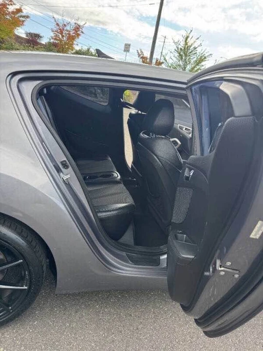 2015 Hyundai Veloster - Image 13 of 19