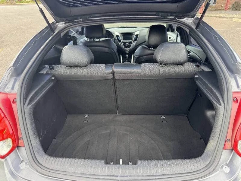 2015 Hyundai Veloster - Image 9 of 19