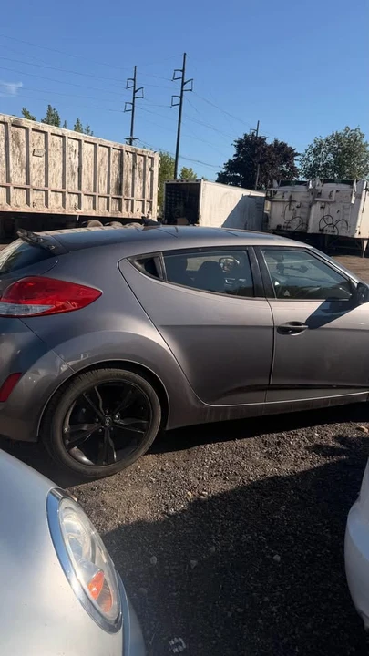 2015 Hyundai Veloster - Image 3 of 14