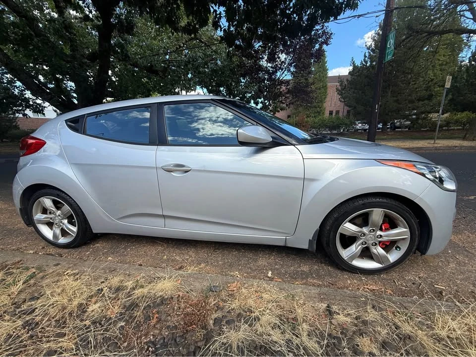 2015 Hyundai Veloster - Image 4 of 17