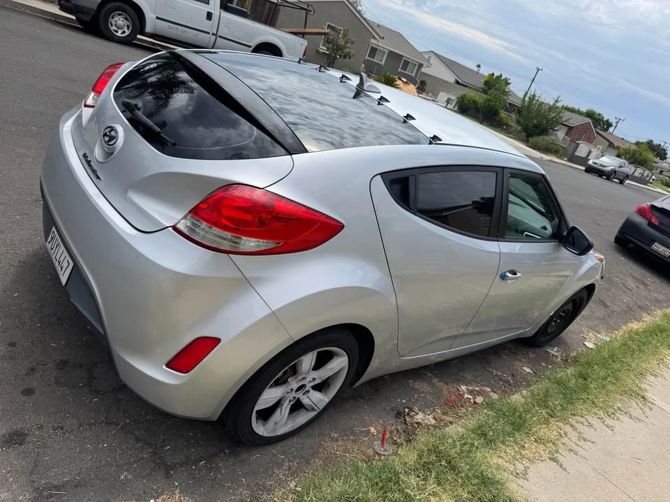 2015 Hyundai Veloster - Image 6 of 9