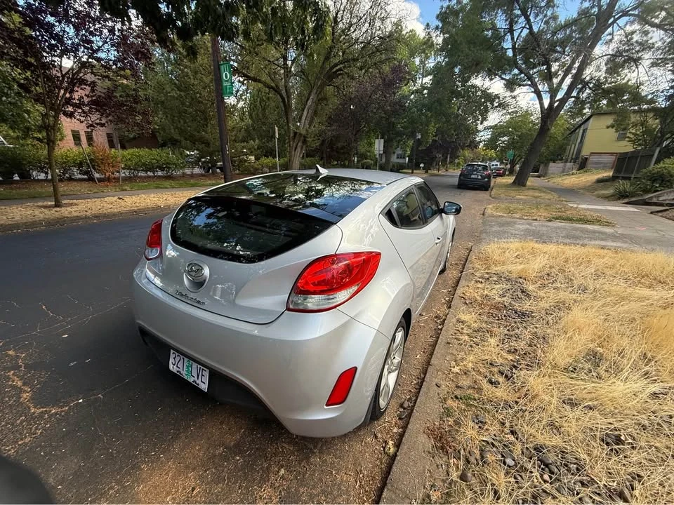 2015 Hyundai Veloster - Image 3 of 17