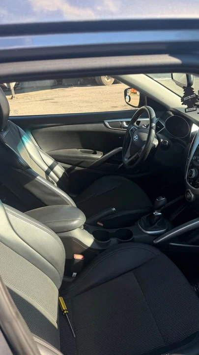 2015 Hyundai Veloster - Image 5 of 14