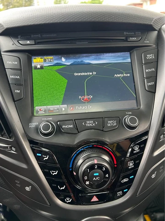 2015 Hyundai Veloster - Image 12 of 13