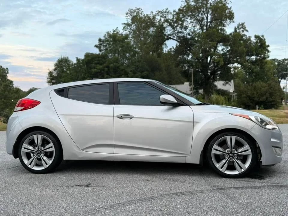 2015 Hyundai Veloster - Image 7 of 12