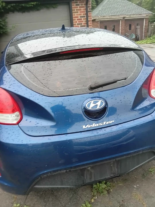 2015 Hyundai Veloster - Image 4 of 11