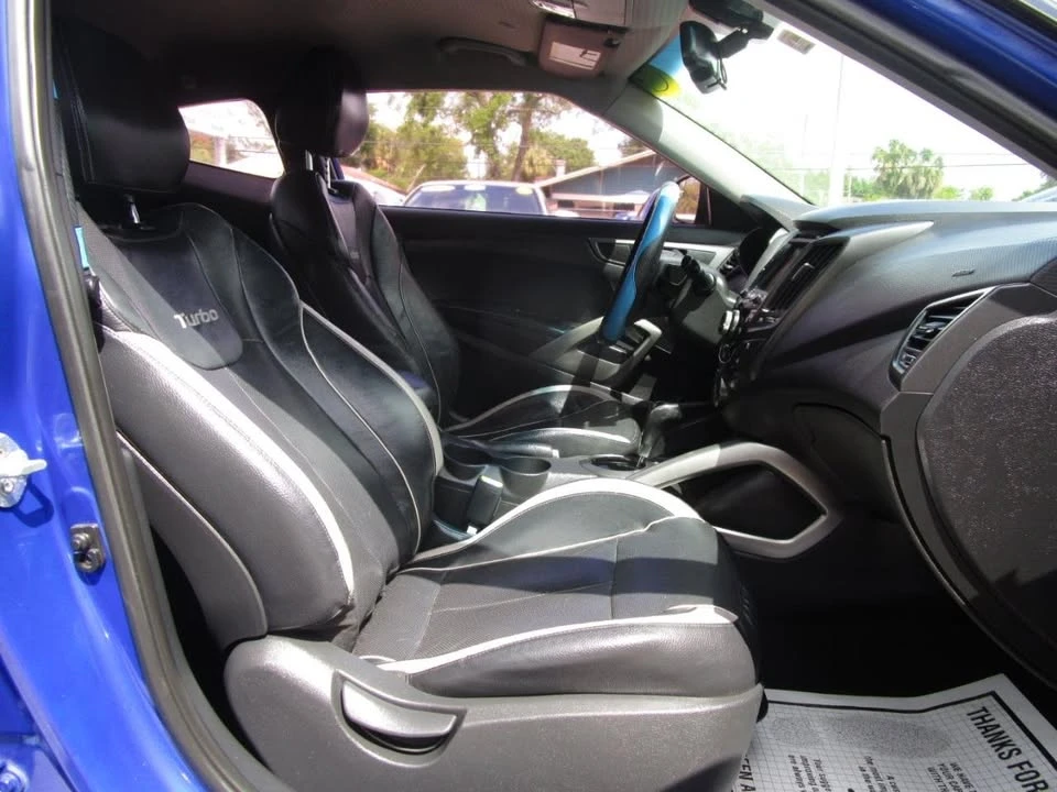 2015 Hyundai Veloster - Image 8 of 20