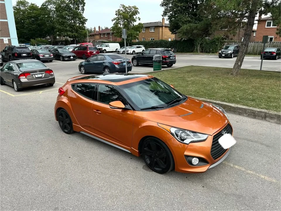2015 Hyundai Veloster - Image 2 of 13