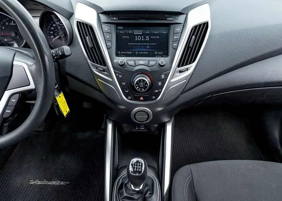 2015 Hyundai Veloster - Image 7 of 8