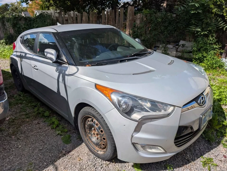 2015 Hyundai Veloster - Image 3 of 8