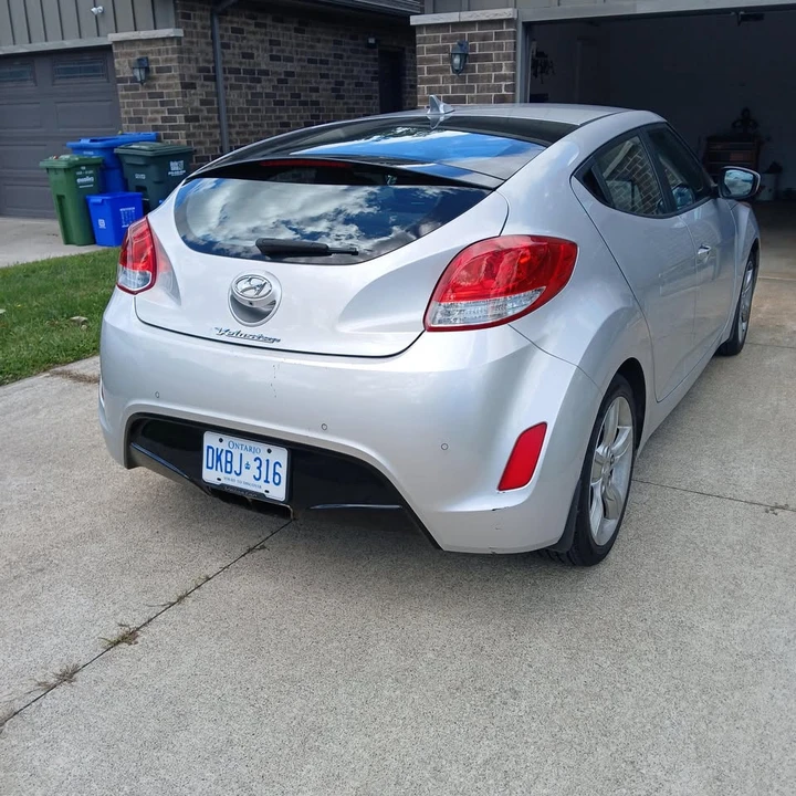 2015 Hyundai Veloster - Image 3 of 4