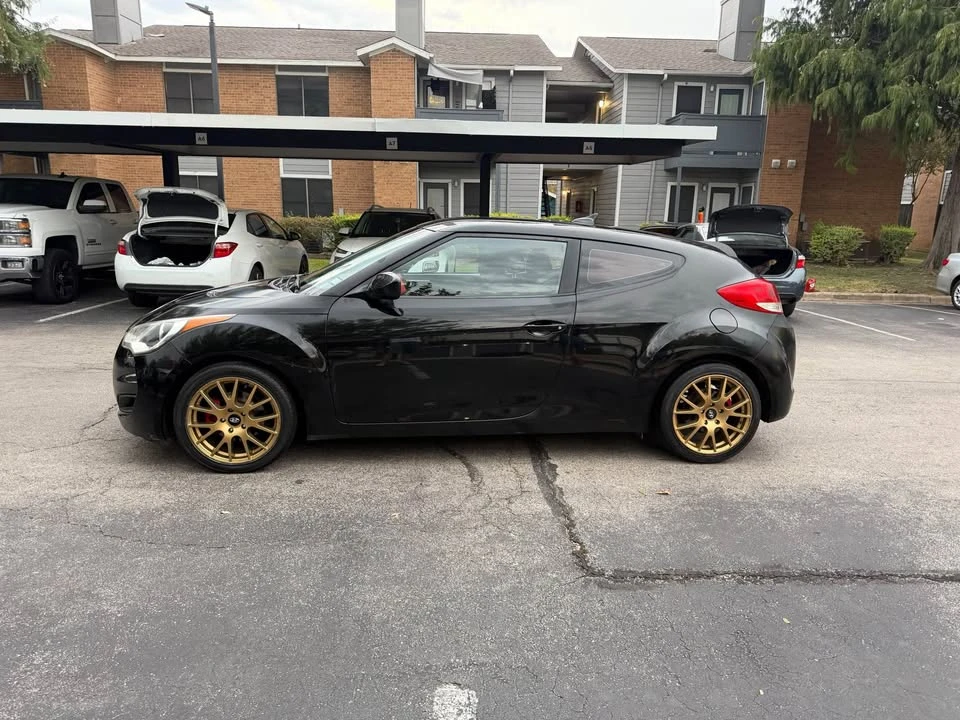 2015 Hyundai Veloster - Image 4 of 8