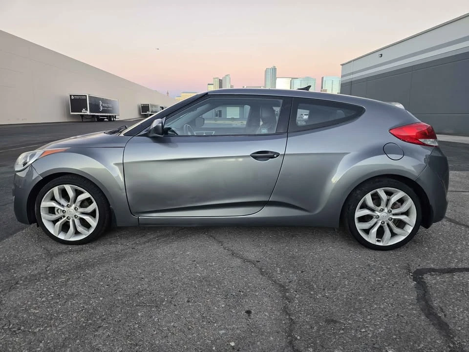 2015 Hyundai Veloster - Image 13 of 20