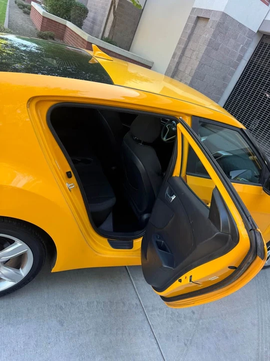 2015 Hyundai Veloster - Image 6 of 11
